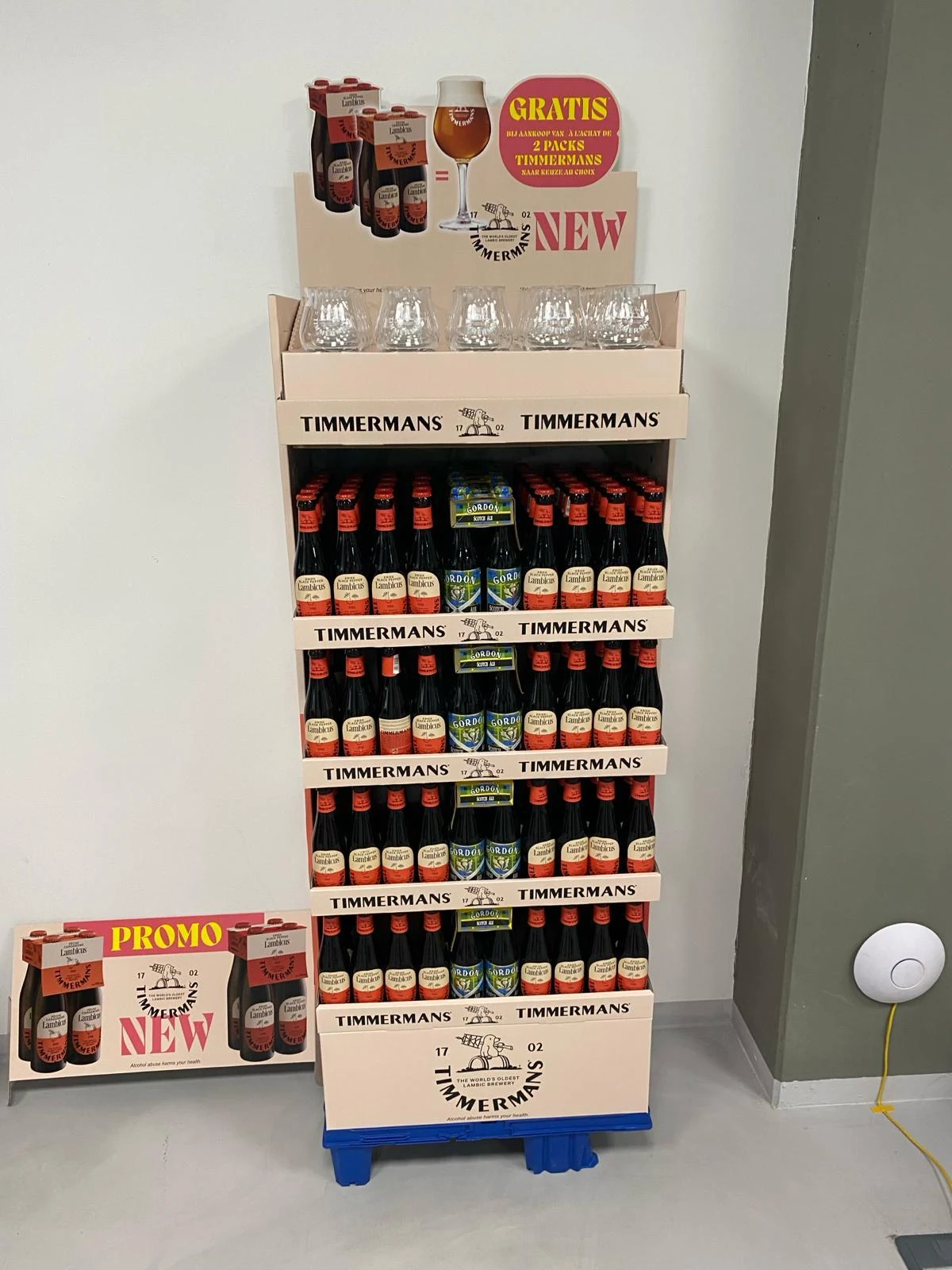 Timmermans — Volledige display met glazenplateau