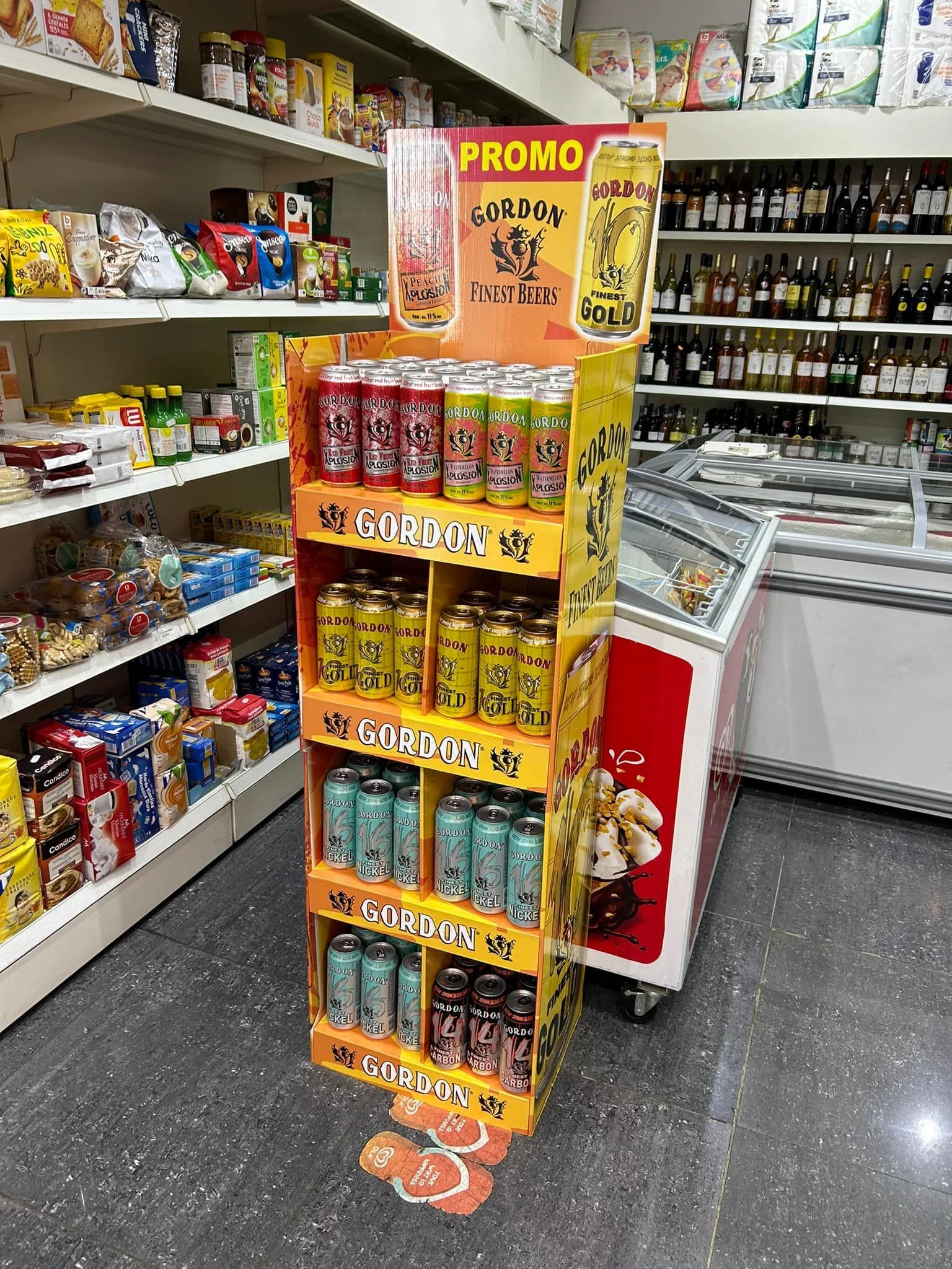 Gordon — Smalle display voor blikjes
