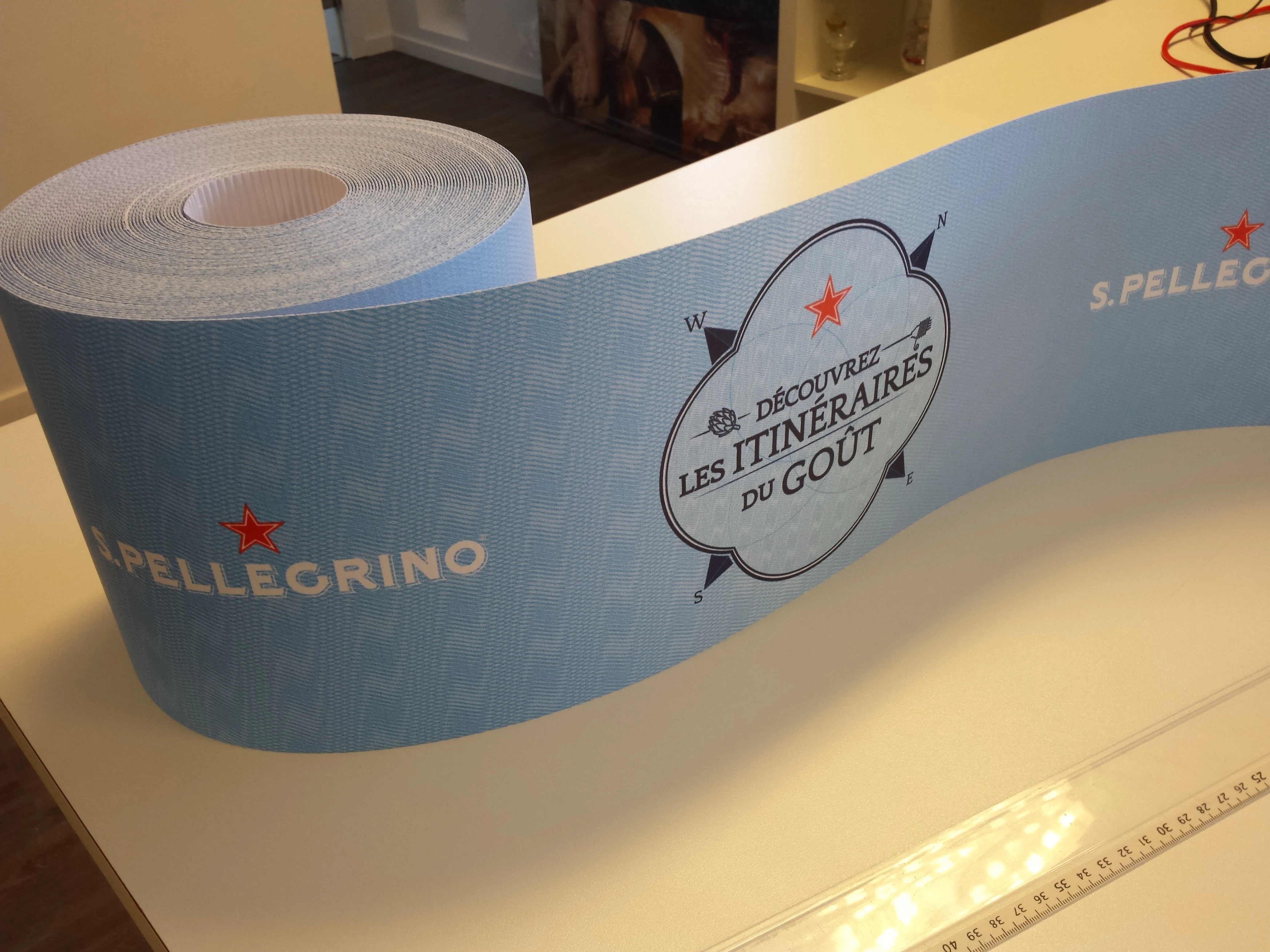 S.Pellegrino — Bedrukte palletrok op rol