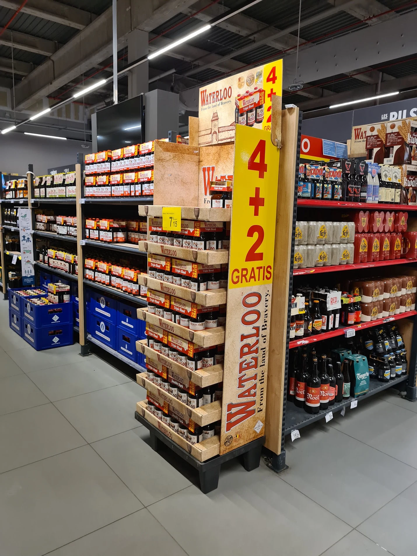 Waterloo — Vloerdisplay in de winkel